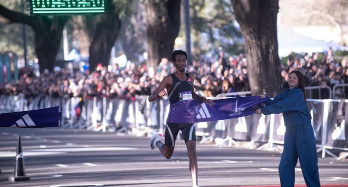 Yomif Kejelcha Atomsa (Foto: Jaime Olivos)